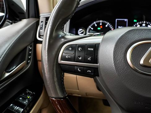 Used 2018 Lexus LX 570 4WD image 41
