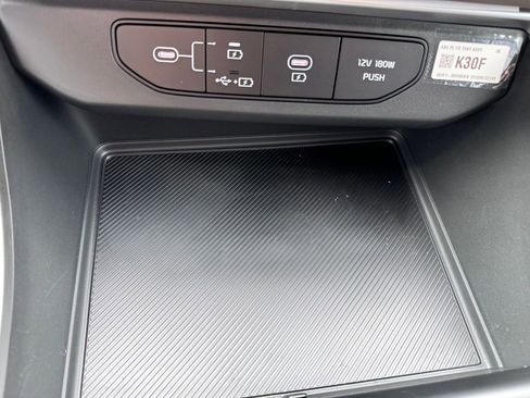 New 2026 Kia Carnival image 21