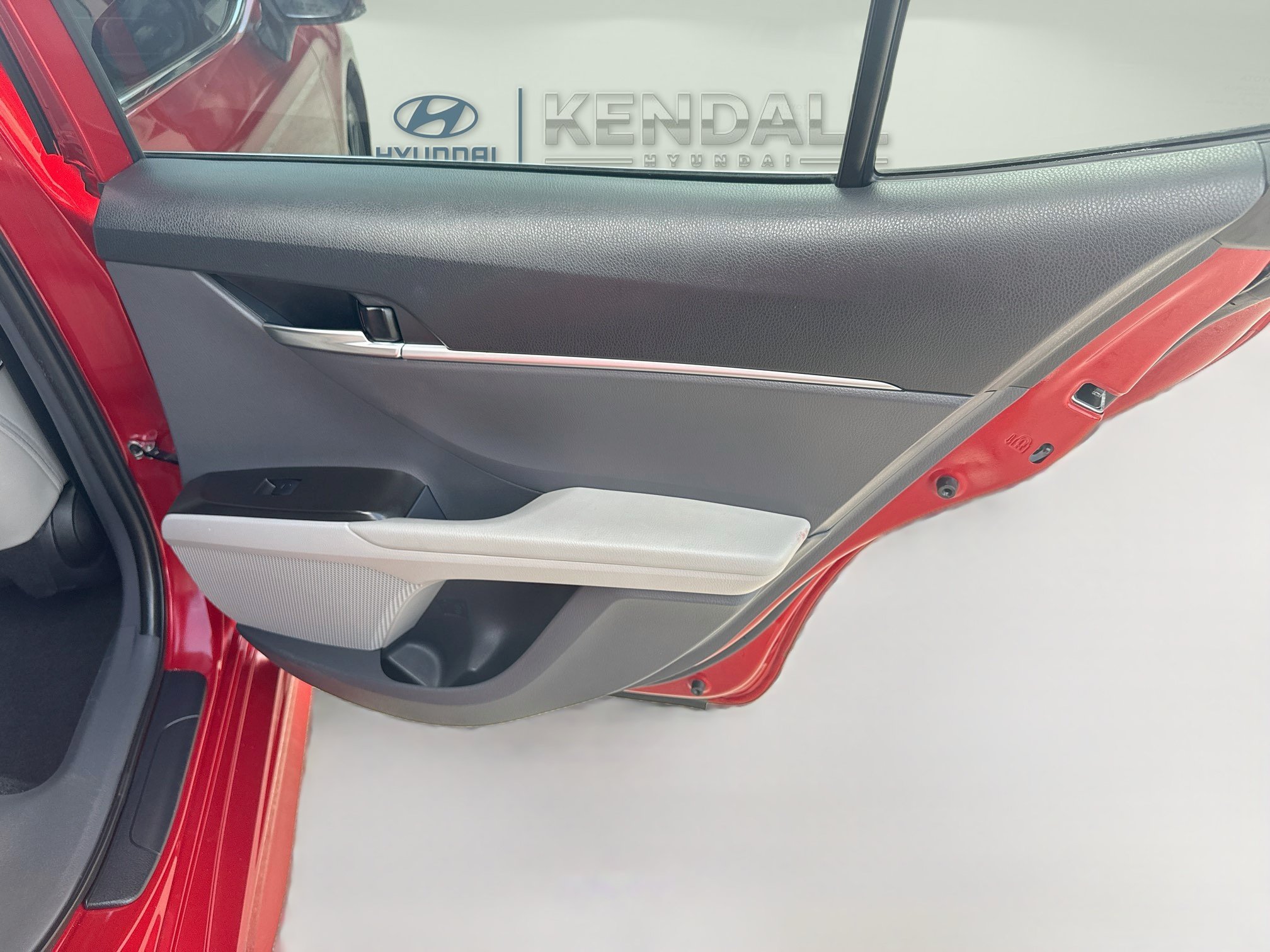 Used 2022 Toyota Camry SE FWD image 27