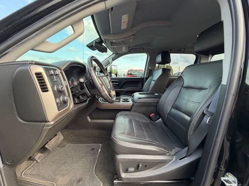 Used 2018 GMC Sierra 2500 Denali w/ Duramax Plus Package AWD/4WD image 24