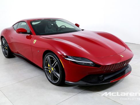 Used 2022 Ferrari Roma RWD image 3