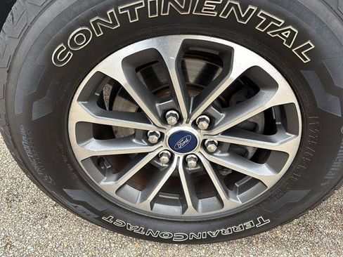 Certified 2018 Ford F150 Lariat w/ Equipment Group 502A Luxury image 9