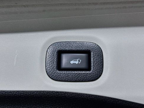 Used 2020 Nissan Rogue SV AWD/4WD image 37