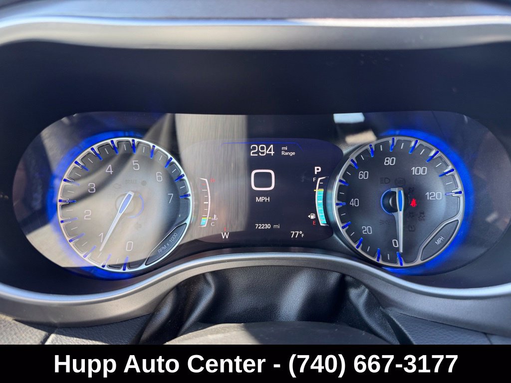 Used 2024 Chrysler Pacifica Touring-L FWD image 8