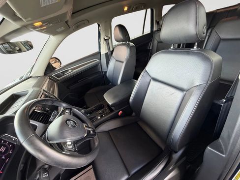 Used 2019 Volkswagen Atlas SEL R-Line image 11