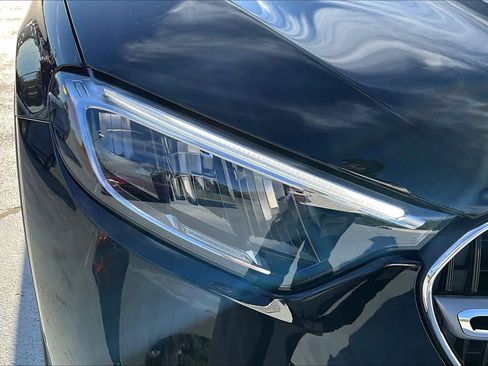 Used 2026 Mercedes-Benz GLC 300 image 27