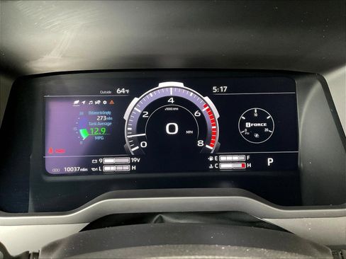Used 2025 Toyota Tundra Limited AWD/4WD image 14