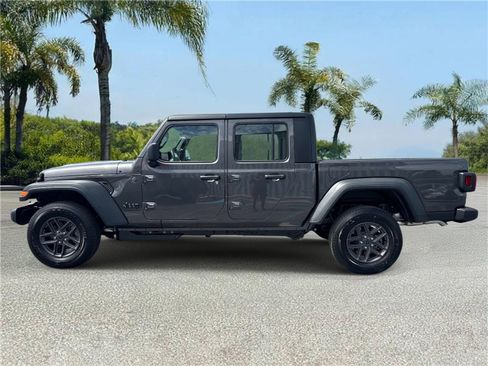 New 2026 Jeep Gladiator Sport image 2