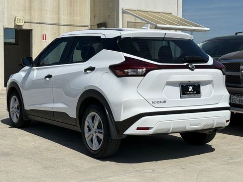Used 2024 Nissan Kicks S image 10