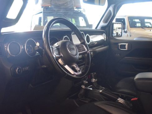 Used 2020 Jeep Wrangler Unlimited Sahara image 45