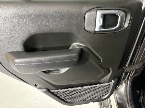 Used 2024 Jeep Wrangler Unlimited Sport AWD/4WD image 33