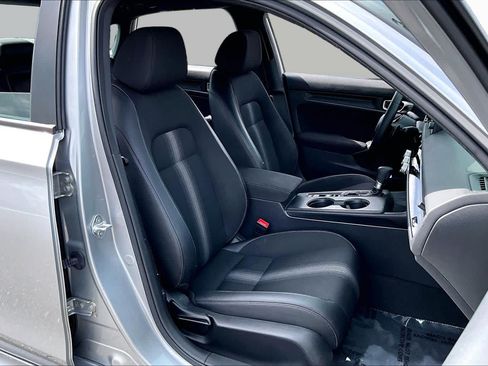 Used 2025 Honda Civic Sport image 9