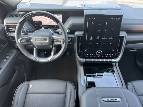 Used 2026 GMC Yukon XL Denali w/ Denali Reserve Package AWD/4WD image 17