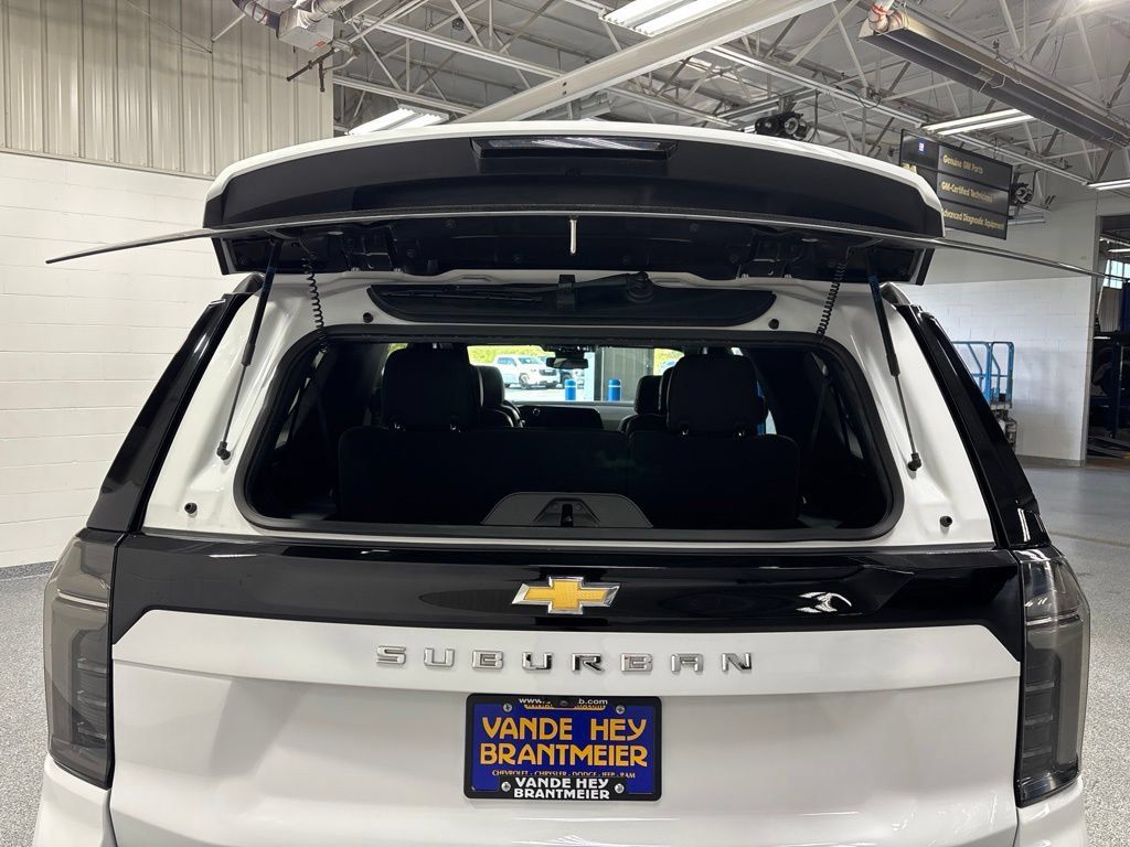 Used 2026 Chevrolet Suburban LT w/ Comfort Package AWD/4WD image 60