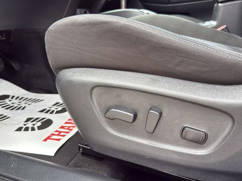 Used 2015 Nissan Rogue SV w/ SV Premium Package FWD image 7
