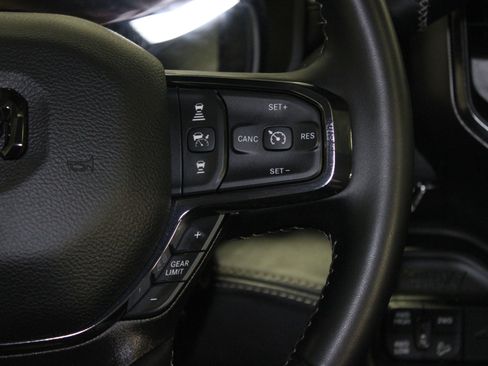 Used 2024 RAM 2500 Limited AWD/4WD image 22