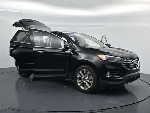 Used 2024 Ford Edge Titanium AWD/4WD image 34