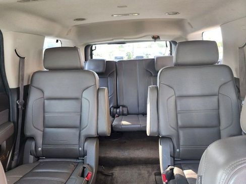 Used 2015 GMC Yukon Denali w/ Premium Package image 9