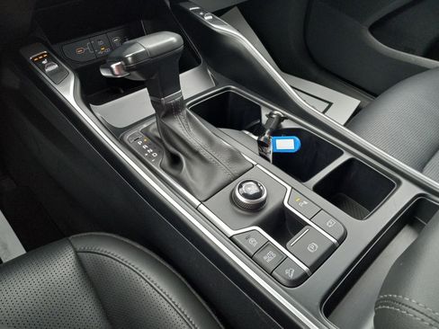 Used 2024 Kia Sorento S image 24