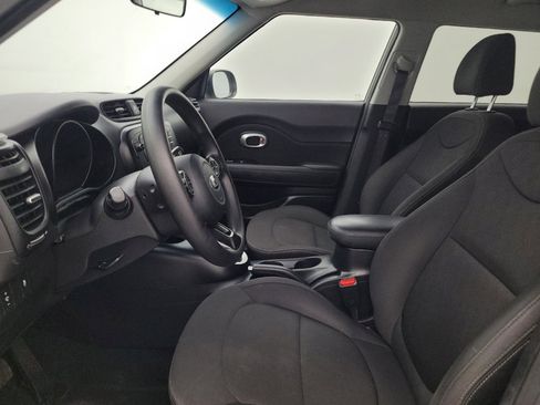 Used 2019 Kia Soul FWD image 17