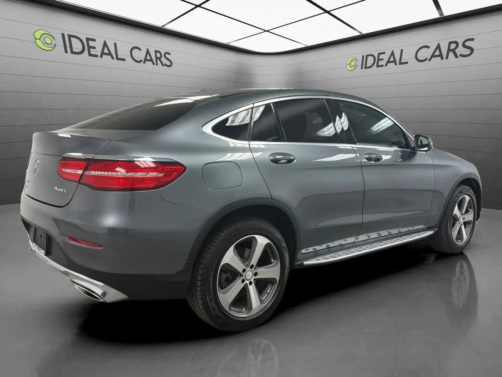 Used 2017 Mercedes-Benz GLC 300 4MATIC Coupe image 5