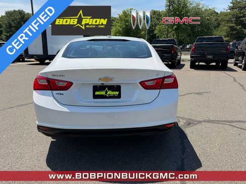 Certified 2018 Chevrolet Malibu LT w/ Leather Package FWD image 5