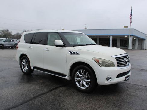 Used 2011 INFINITI QX56 4WD w/ Theater Pkg image 4