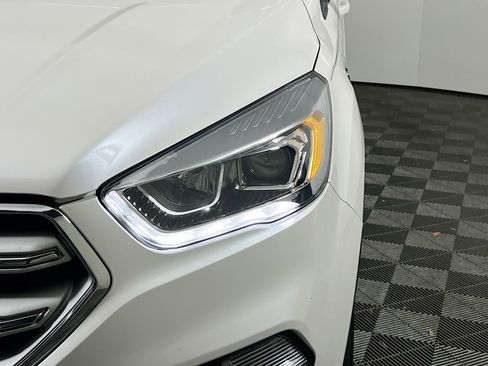 Used 2018 Ford Escape SEL w/ Ford Safe & Smart Package image 11