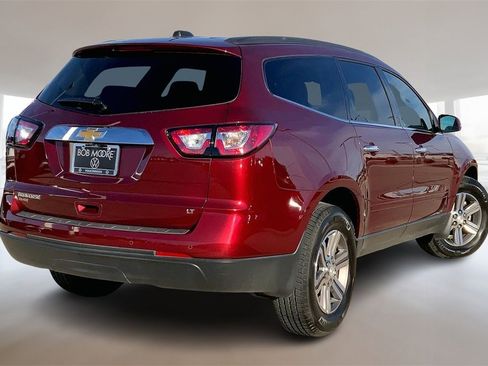 Used 2017 Chevrolet Traverse LT image 2