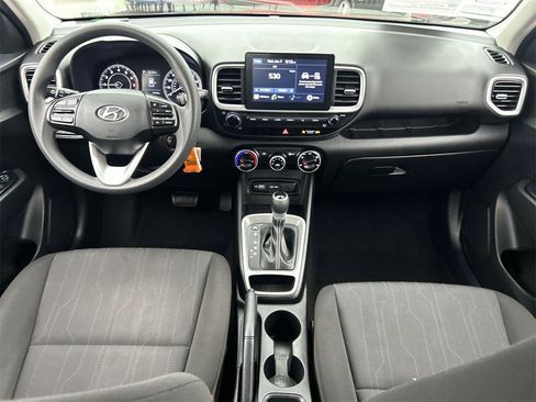 Used 2022 Hyundai Venue SE image 12