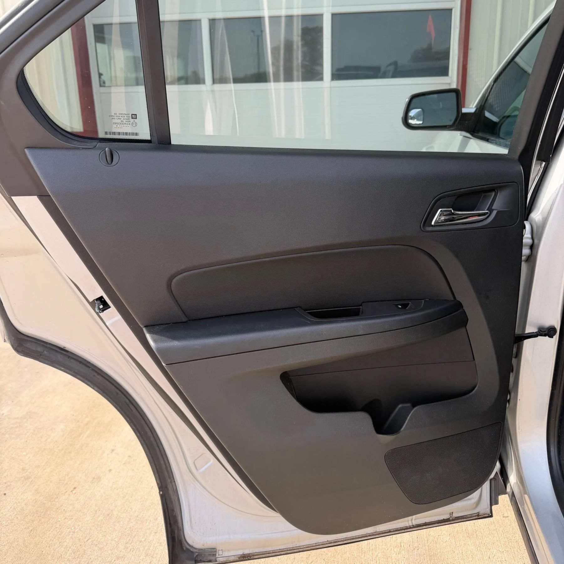 Used 2015 Chevrolet Equinox LT w/ Driver Convenience Package FWD image 18