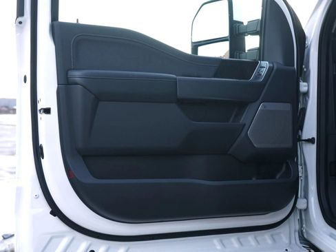 Used 2023 Ford F250 Lariat image 18