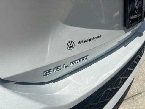 New 2026 Volkswagen Tiguan SEL R-Line AWD/4WD image 31