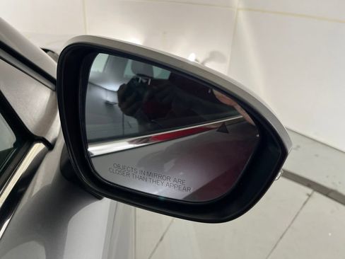 Used 2023 Mitsubishi Outlander SE FWD image 50