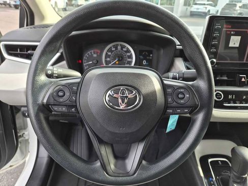 Used 2021 Toyota Corolla LE w/ Carpet Mat Package (TMS) image 9