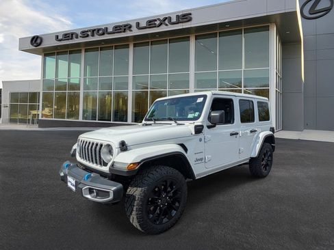 Used 2024 Jeep Wrangler Unlimited Sahara AWD/4WD image 7