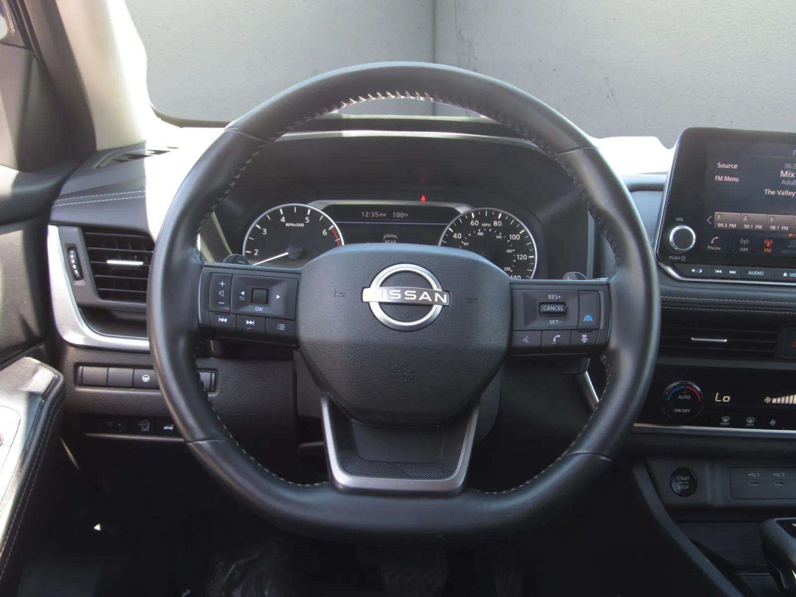 Used 2025 Nissan Rogue SV FWD image 23