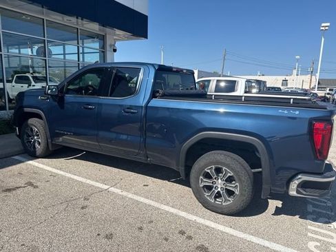 Used 2023 GMC Sierra 1500 SLE AWD/4WD image 7