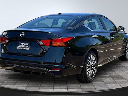 Used 2025 Nissan Altima 2.5 SV FWD image 7
