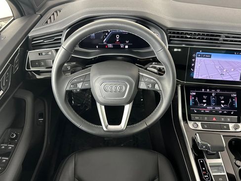 Used 2025 Audi Q7 2.0T Premium w/ Convenience Plus Package image 13