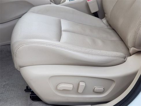 Used 2015 Nissan Rogue SL w/ SL Premium Package image 19