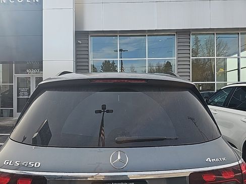 Used 2025 Mercedes-Benz GLS 450 4MATIC image 5