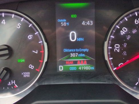 Certified 2022 Toyota RAV4 XLE w/ Convenience Package image 27