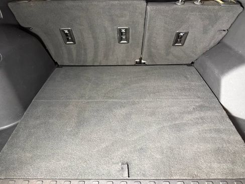Used 2019 Chevrolet Equinox LS FWD image 22