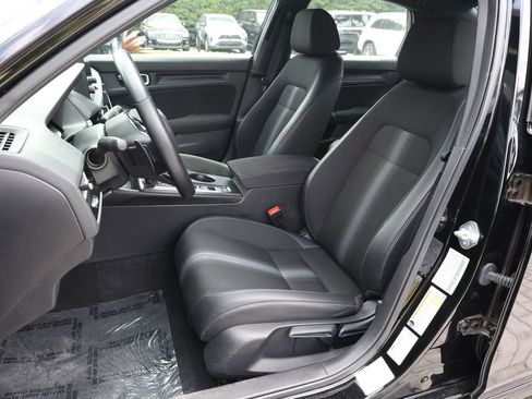 Used 2025 Honda Civic Sport image 14