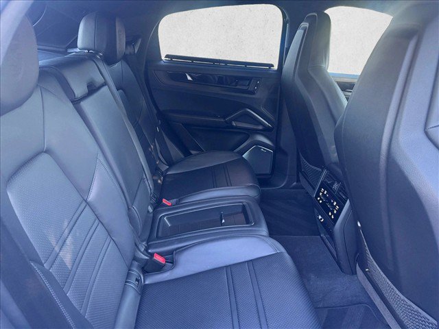 Used 2024 Porsche Cayenne Turbo GT AWD/4WD image 23