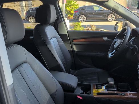 Used 2023 Audi Q5 2.0T Premium Plus w/ Premium Plus Package image 11