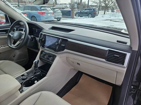 Used 2022 Volkswagen Atlas SE image 12