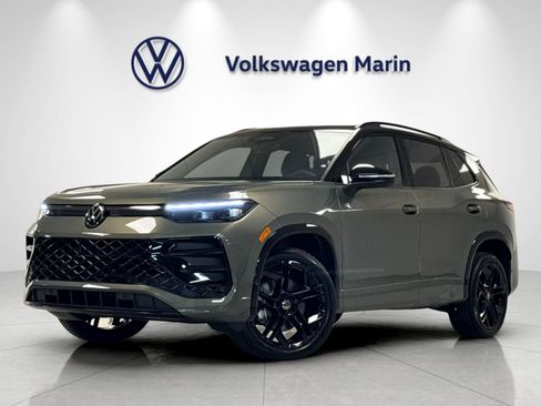 New 2026 Volkswagen Tiguan SE R-Line AWD/4WD image 1