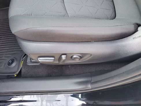 Certified 2022 Toyota RAV4 XLE image 18